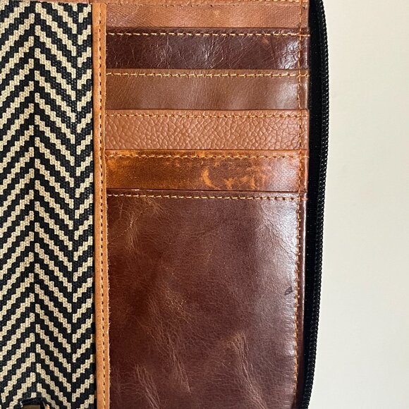 Vann & CoPrism Herringbone Cellphone Crossbody Wallet Purse - Picture 4 of 16